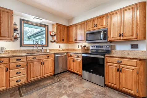 122 W Fir Avenue Fergus Falls MN 56537