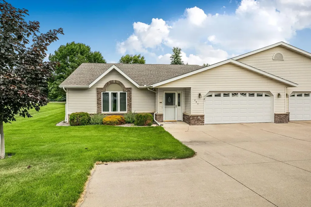 483 Voyager Drive Alexandria MN 56308