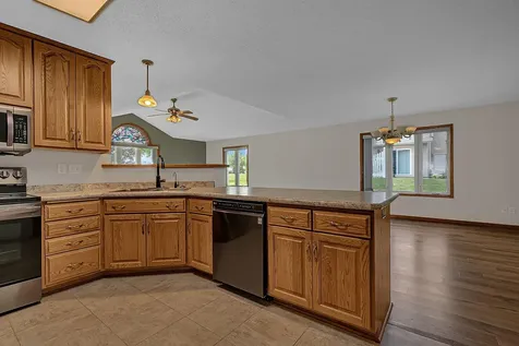 483 Voyager Drive Alexandria MN 56308