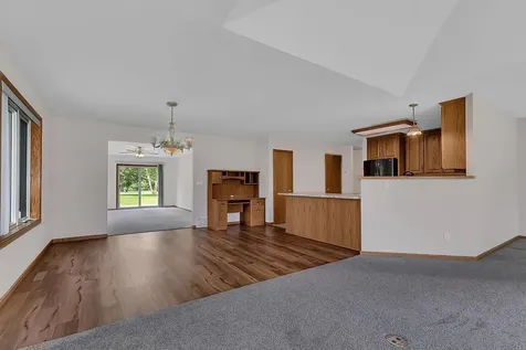 483 Voyager Drive Alexandria MN 56308