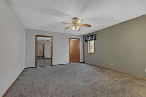 483 Voyager Drive Alexandria MN 56308