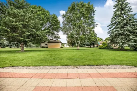 483 Voyager Drive Alexandria MN 56308