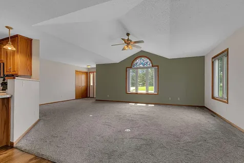 483 Voyager Drive Alexandria MN 56308