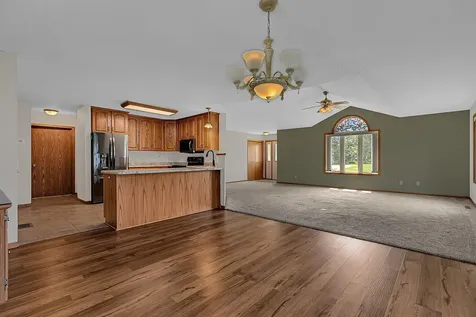 483 Voyager Drive Alexandria MN 56308