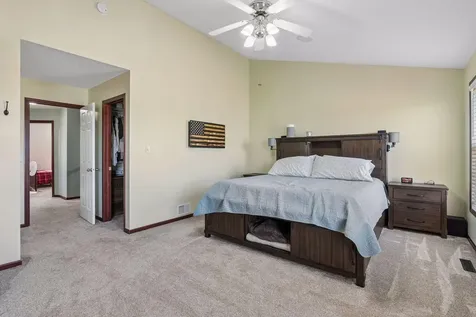 1354 Savanna Drive Shakopee MN 55379