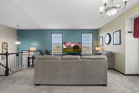 1354 Savanna Drive Shakopee MN 55379