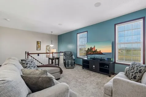 1354 Savanna Drive Shakopee MN 55379