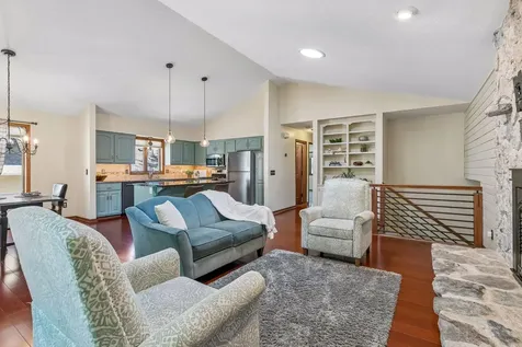 8648 Park Avenue Saint Bonifacius MN 55375
