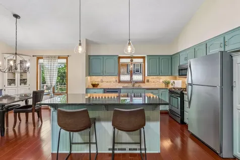 8648 Park Avenue Saint Bonifacius MN 55375