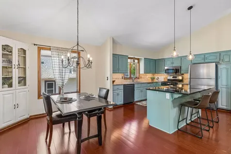 8648 Park Avenue Saint Bonifacius MN 55375