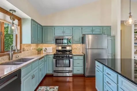 8648 Park Avenue Saint Bonifacius MN 55375