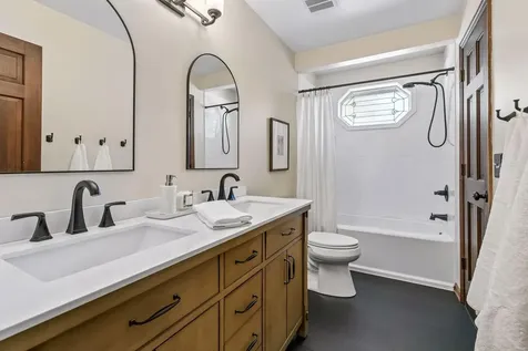 8648 Park Avenue Saint Bonifacius MN 55375