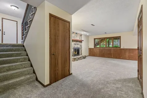 8648 Park Avenue Saint Bonifacius MN 55375