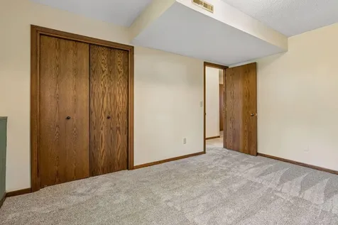 8648 Park Avenue Saint Bonifacius MN 55375