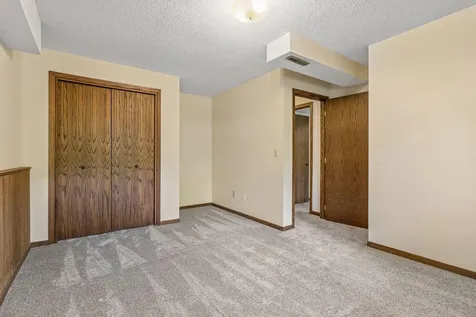 8648 Park Avenue Saint Bonifacius MN 55375