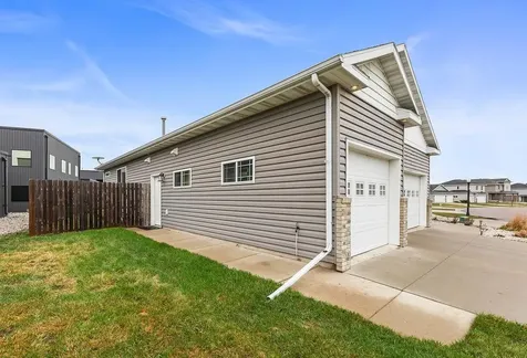 5103 44th Street S Fargo ND 58104