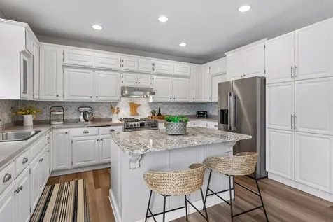 17437 Hazel Court Lakeville MN 55044