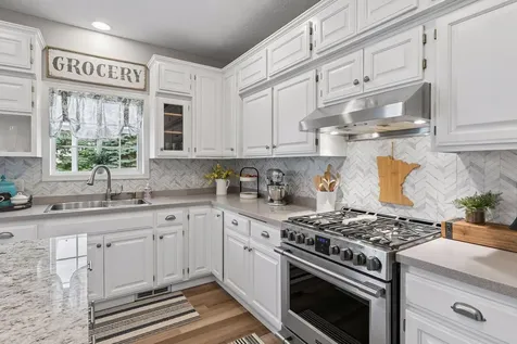 17437 Hazel Court Lakeville MN 55044