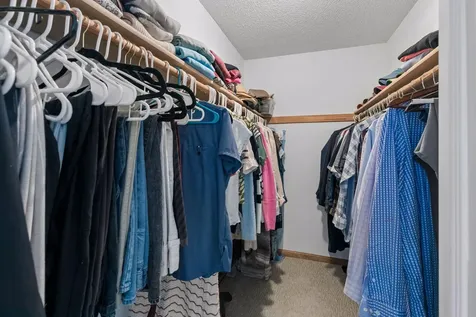 17437 Hazel Court Lakeville MN 55044