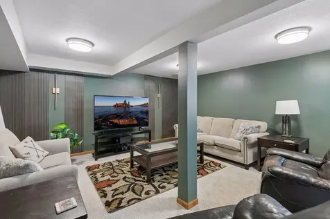 17437 Hazel Court Lakeville MN 55044