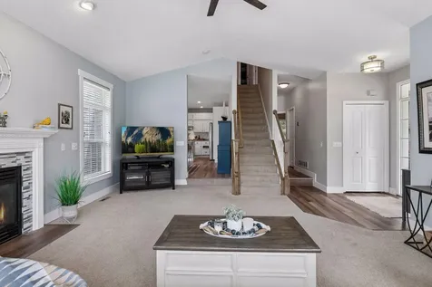 17437 Hazel Court Lakeville MN 55044