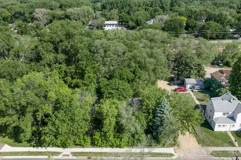 947 Stoughton Avenue Chaska MN 55318