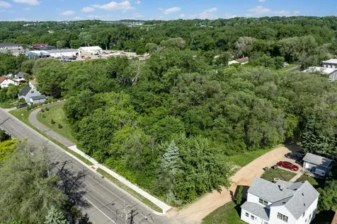 947 Stoughton Avenue Chaska MN 55318