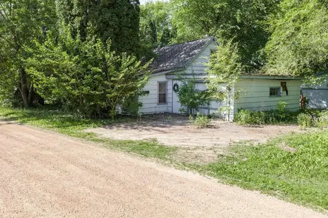 947 Stoughton Avenue Chaska MN 55318
