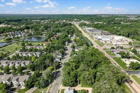 947 Stoughton Avenue Chaska MN 55318