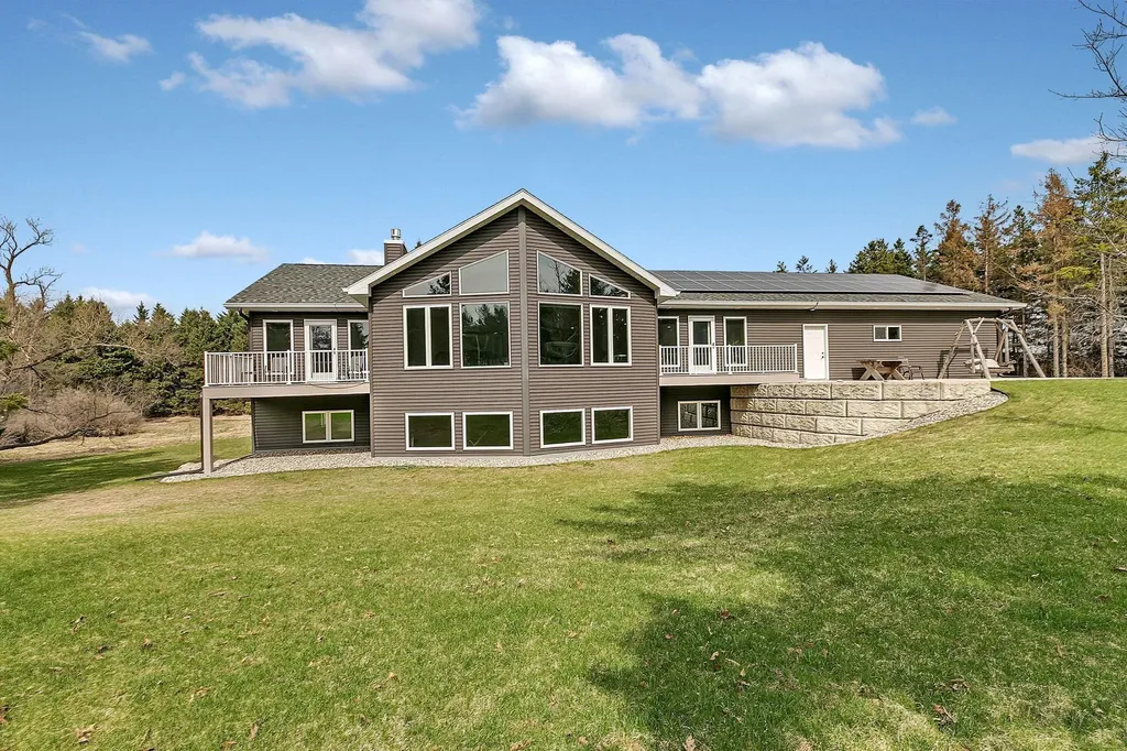 1315 Karnis Drive NW Alexandria MN 56308