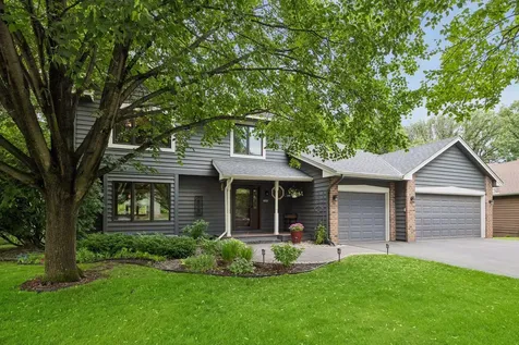 8290 W Lake Court Chanhassen MN 55317
