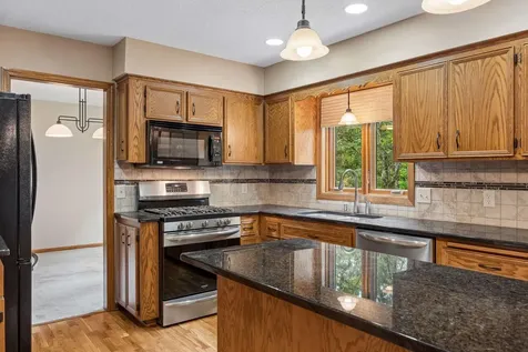 8290 W Lake Court Chanhassen MN 55317