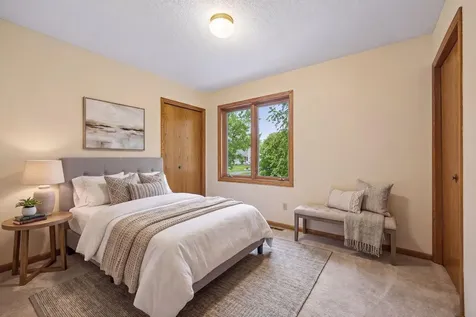 8290 W Lake Court Chanhassen MN 55317