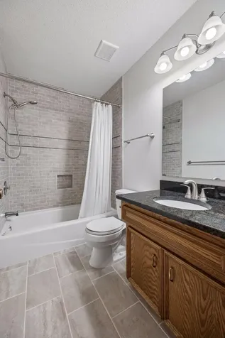 8290 W Lake Court Chanhassen MN 55317