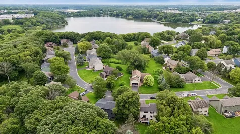 8290 W Lake Court Chanhassen MN 55317