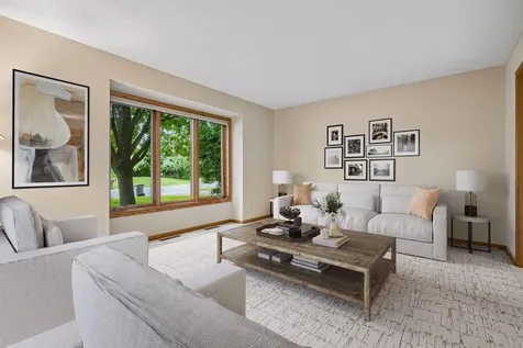 8290 W Lake Court Chanhassen MN 55317