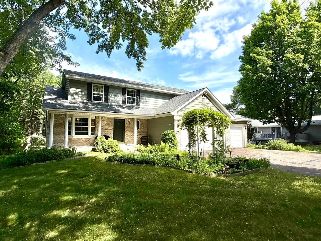161 7th Street S Bayport MN 55003