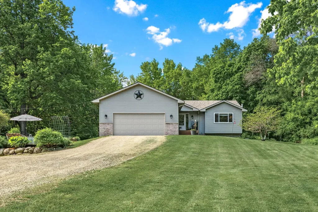 15595 Hidden Hollow Lane New Prague MN 56071