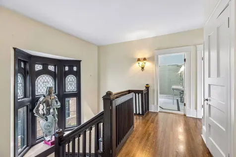 502 Grand Hill Saint Paul MN 55102