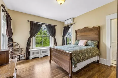 502 Grand Hill Saint Paul MN 55102