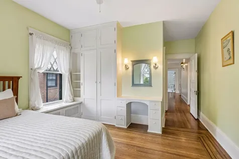 502 Grand Hill Saint Paul MN 55102