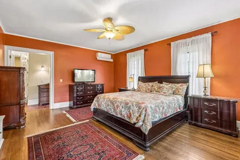 502 Grand Hill Saint Paul MN 55102