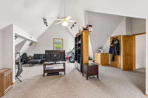 502 Grand Hill Saint Paul MN 55102