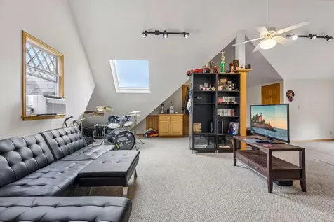 502 Grand Hill Saint Paul MN 55102