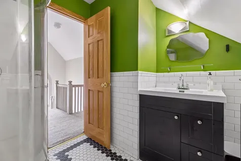 502 Grand Hill Saint Paul MN 55102
