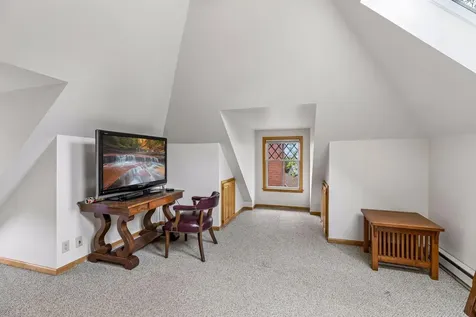 502 Grand Hill Saint Paul MN 55102