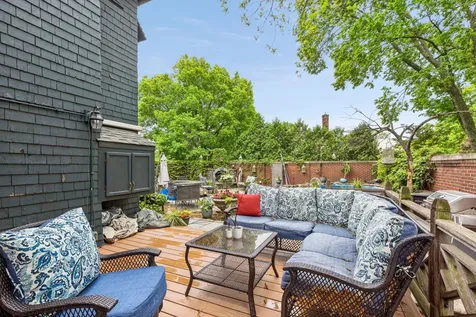 502 Grand Hill Saint Paul MN 55102