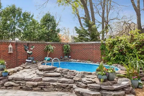 502 Grand Hill Saint Paul MN 55102