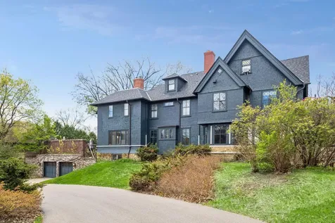 502 Grand Hill Saint Paul MN 55102