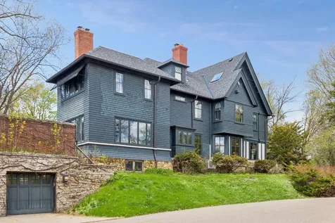 502 Grand Hill Saint Paul MN 55102
